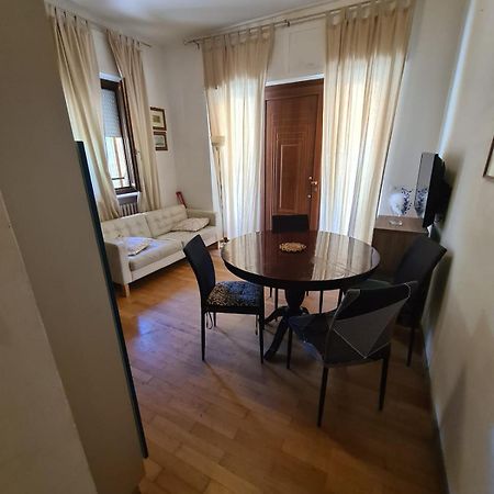 Accogliente Trilocale Al Mare Apartment Porto San Giorgio Luaran gambar